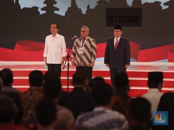 Politik Luar Negeri Jokowi & Diplomasi Kekuatan a La Prabowo