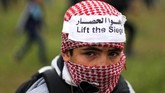 Penduduk Palestina memiliki hak untuk kembali ke tanah tempat keluarga mereka melarikan diri atau dipaksa untuk melarikan diri selama pendirian Israel pada tahun 1948. (REUTERS/Mohammed Salem)