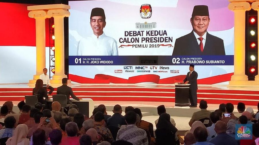 Calon Presiden Nomor Urut 01 yang juga petahana Joko Widodo (Jokowi) mengatakan akan menerapkan politik bebas aktif dalam hubungan internasional.