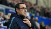 Tidak terlampau sukses di Chelsea, Maurizio Sarri disebut Sunday Express menjadi incaran AS Roma. (REUTERS/Jon Super)