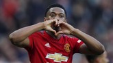 Martial musim ini sudah mencetak 10 gol. Selain Martial dan Rashford, Romelu Lukaku serta Paul Pogba juga telah mencetak lebih dari 10 gol. Catatan tersebut sama dengan musim 1995/1996 ketika Paul Scholes, Eric Cantona, Ryan Giggs, dan Andy Cole masing-masing mencetak setidaknya 10 gol. (REUTERS/Andrew Yates)