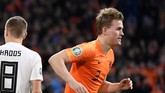 Talksport menyatakan Bek muda Belanda Matthijs de Ligt berpeluang bergabung ke Juventus. (REUTERS/Piroschka Van De Wouw)