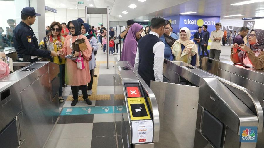 PT MRT Jakarta mencatat jumlah penumpang terus meningkat menjadi 89.372 penumpang pada Jumat (17/5/2019) pekan ini.