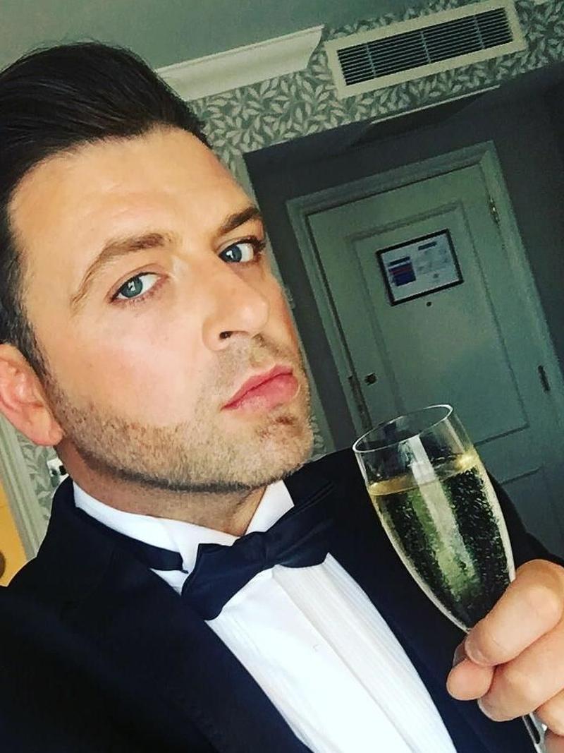 Mark Westlife Jadi Korban Malpraktik Setelah Operasi Penurunan Berat Badan