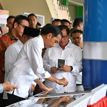 Jokowi Resmikan 3 Kawasan Ekonomi Khusus di Timur Indonesia