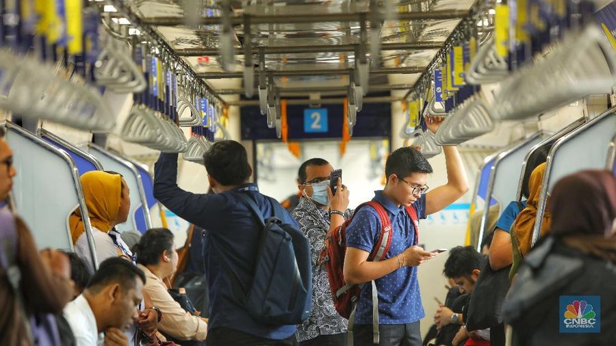 PT MRT Jakarta akan memberlakukan tarif normal MRT Jakarta pada Senin (13/5/2019).