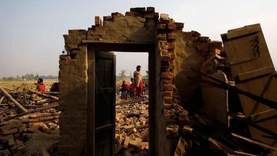 Badai hujan melanda desa-desa di daerah pertanian di Nepal selatan pada hari Minggu