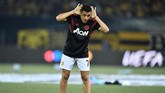 Meski jarang dimainkan, Alexis Sanchez merupakan pemain dengan gaji tertinggi di Manchester United. Sanchez diklaim France Football mendapatkan €30,7 juta atau setara Rp489 miliar tahun ini. (Fabrice COFFRINI / AFP)