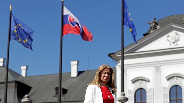 Newly elected Slovakia's President Zuzana Caputova waits in front of the Presidential Palace for a televised interview in Bratislava, Slovakia, March 31, 2019. REUTERS/David W Cerny