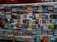 Pelapak Buku Kwitang, Bertahan Agar Tak Hilang Ditelan Zaman