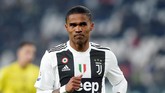 Douglas Costa dikaitkan dengan klub-klub papan atas Liga Inggris sepeerti Manchester United, Manchester City, Chelsea, dan Tottenham Hotspur. (REUTERS/Massimo Pinca)