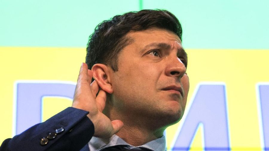 Nama Volodymyr Zelenskiy ramai dibicarakan sejak awal bulan ini ketika Ukraina menyelenggarakan pemilihan umum presiden (pilpres) putara pertama.