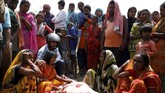 Badai menjelang musim seperti ini biasa terjadi di Nepal, terutama saat musim semi. (REUTERS/Navesh Chitrakar)