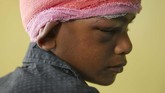 Saat ini warga Nepal yang terdampak badai butuh bantuan makanan dan perlengkapan pribadi. (AP Photo/Niranjan Shrestha)