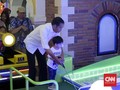 Libur Kampanye, Jokowi Ajak Jan Ethes Main Golf di Mal