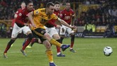 Keunggulan Man United hanya bertahan 12 menit. Wolves menyamakan skor pada menit ke-25 berkat gol Diogo Jota assist dari Raul Jimenez. (REUTERS/Andrew Yates)