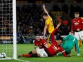 Man United Kalah 1-2 dari Wolverhampton, Young Diusir Wasit