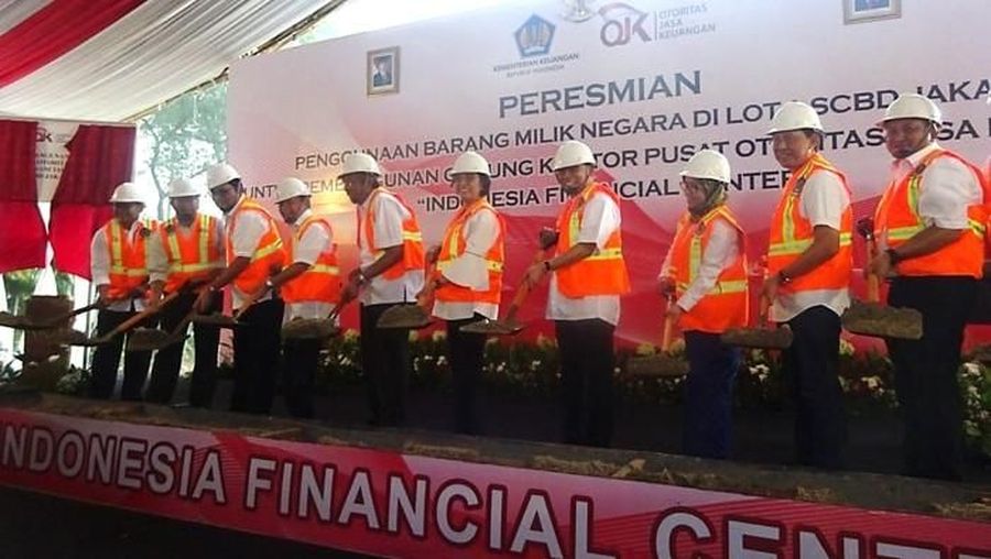 Pembangunan kantor OJK Pusat ini dilakukan di atas lahan milik Kementerian Keuangan (Kemenkeu).