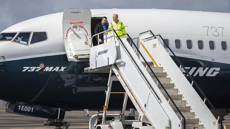 Pembaruan perangkat lunak berfungsi sebagaimana dirancang, dan pilot mendarat dengan selamat di Boeing Field.