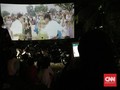 Membentang Layar Tancap dari Kuburan hingga Sawah