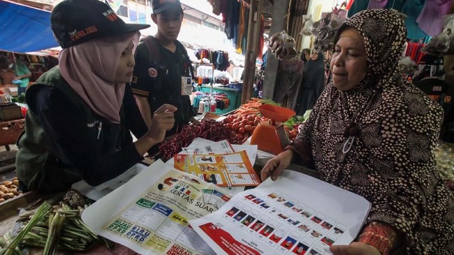 FOTO: Sosialisasi Pemilu, dari Penjara Hingga Tempat Hiburan