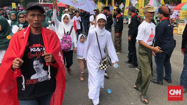 Anak-anak Ikut Kampanye Jokowi di Banyumas