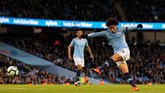Winger Manchester City, Leroy Sane, akan diandalkan Pep Guardiola di lini depan bersama Sergio Aguero dan Raheem Sterling. (REUTERS/Phil Noble)
