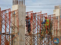 Saham Turun Dipicu Insiden Tol Desari, Ini Jawaban CMNP!