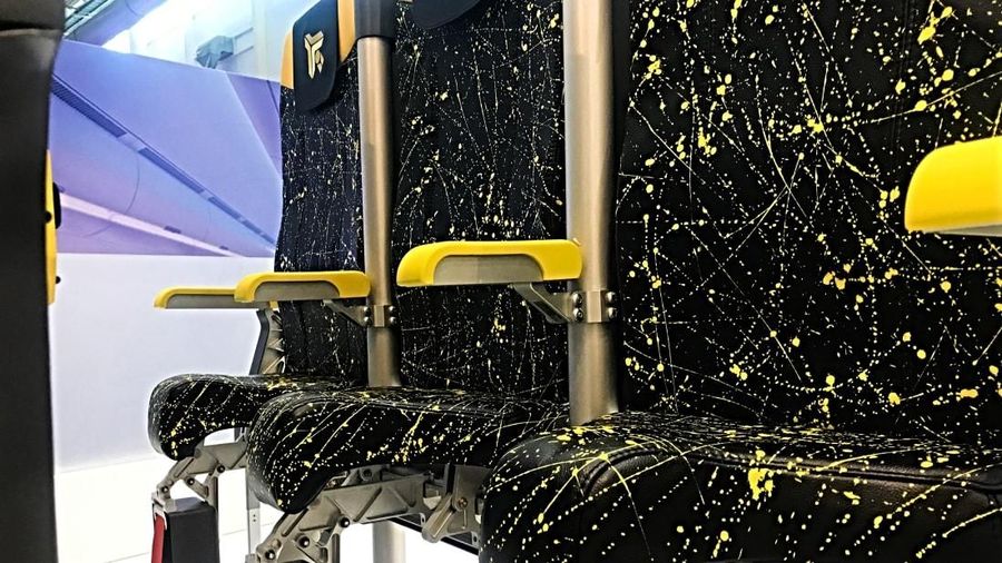 Kursi berdiri versi Skyrider 3.0 kembali dipajang di Aircraft Interiors Expo 2019 (AIX) di Hamburg, Jerman.