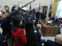 Trump Klaim Menang, Perang Dagang Bikin Rakyat AS Susah