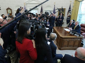 Trump Klaim Menang, Perang Dagang Bikin Rakyat AS Susah
