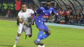 Arema Unggul 3-0 atas Persib di Babak Pertama