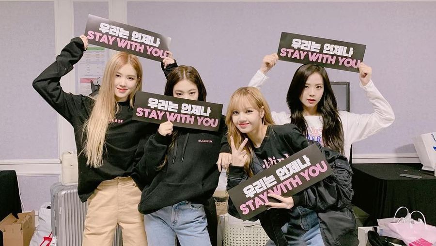 Penampilan perdana BlackPink di Inggris tuai pujian dari media-media ternama Inggris