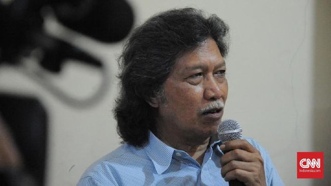 Masih Ada MK, Cak Nun Sebut Tak Bisa Ada <i>People Power</i>