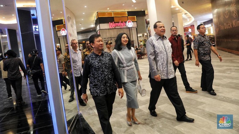 Pusat perbelanjaan sekaligus tempat hiburan itu merupakan salah satu fasilitas dari kawasan terpadu Trans Park Cibubur.