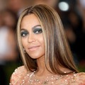 Meghan Markle Curhat Soal Istana, Beyonce Beri Dukungan