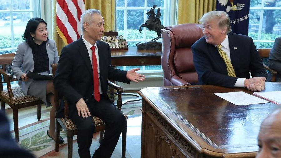 Hubungan dagang antara AS dan China kembali panas setelah presiden Donald Trump mengancam akan meningkatkan tarif impor pada barang-barang China.