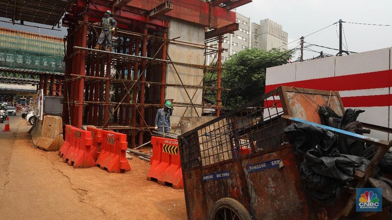 Anies menyebut proyek  LRT sebagai salah satu penyebab banjirnya Jakarta, kemarin lusa. Begini progres proyek tersebut.
