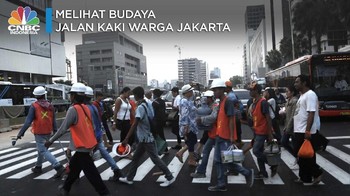 Trotoar Jakarta Mirip Singapura, Warga Jadi Rajin Jalan Kaki?