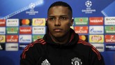 Antonio Valencia mungkin menjadi satu-satunya pemain yang pasti meninggalkan Manchester United. Mantan kapten Man United itu tidak mendapat perpanjangan kontrak dari manajemen klub. (Cristina Quicler / AFP)