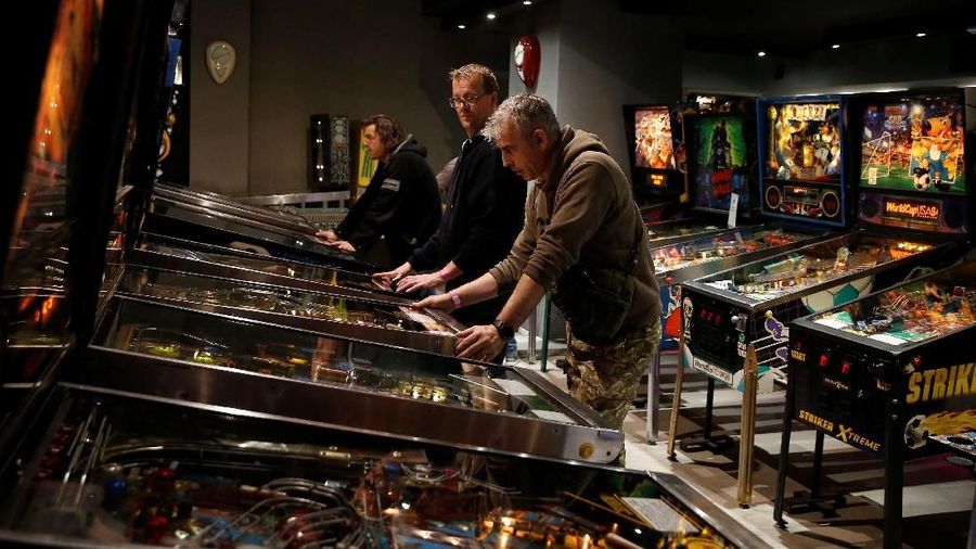 Athens Pinball Museum adalah rumah bagi lebih dari 100 mesin pinball yang populer pada tahun 1950-an