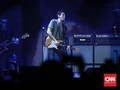 FOTO : Terpikat Kaus Hijau dan Raungan Gitar John Mayer