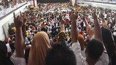 Suasana saat Calon Presiden nomor urut 01 Joko Widodo berpidato dalam kampanye di Gedung Serbaguna Rambate Rata Raya, Asahan, Sumatera Utara, Sabtu (6/4/2019). ANTARA FOTO/Akbar Nugroho Gumay