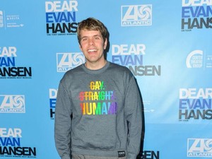 Anak-anak Perez Hilton Berada di Rumah Sebelum Insiden Sang Ayah Terjadi