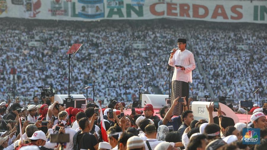 Sekitar jutaan orang menghadiri acara kampanye terbuka Prabowo-Sandi di Stadion Gelora Bung karno Senayan.
