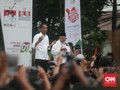 Jokowi Pakai Sapu Alumni PL Bersihkan Hoaks hingga Korupsi