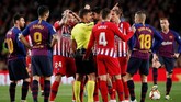 Barcelona sempat memperlebar jarak di puncak klasemen Liga Spanyol dengan keunggulan 11 poin setelah menang 2-0 atas Atletico Madrid di Camp Nou. (REUTERS/Albert Gea)