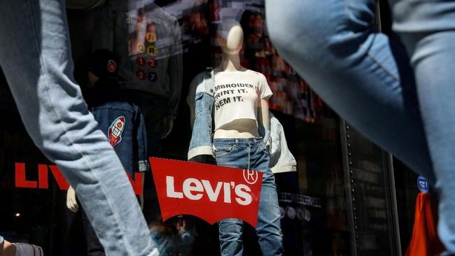 Emiten Hermanto Tanoko (ZONE) Nonaktifkan Distributor Levi's dan Puma