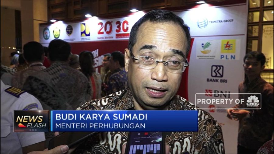 Menteri Perhubungan Budi Karya Sumadi (BKS) masih punya pekerjaan rumah (PR) perihal tiket pesawat.