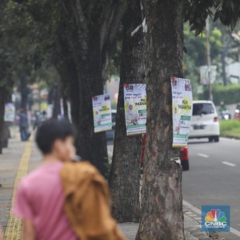 Penuh Sesak Pemandangan Alat Peraga Kampanye Jelang Pemilu
